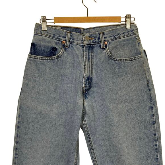 Lenny Upcycled Vintage Levi’s Jeans Light Wash Distressed Ripped Mom Jeans - Picture 2 of 16